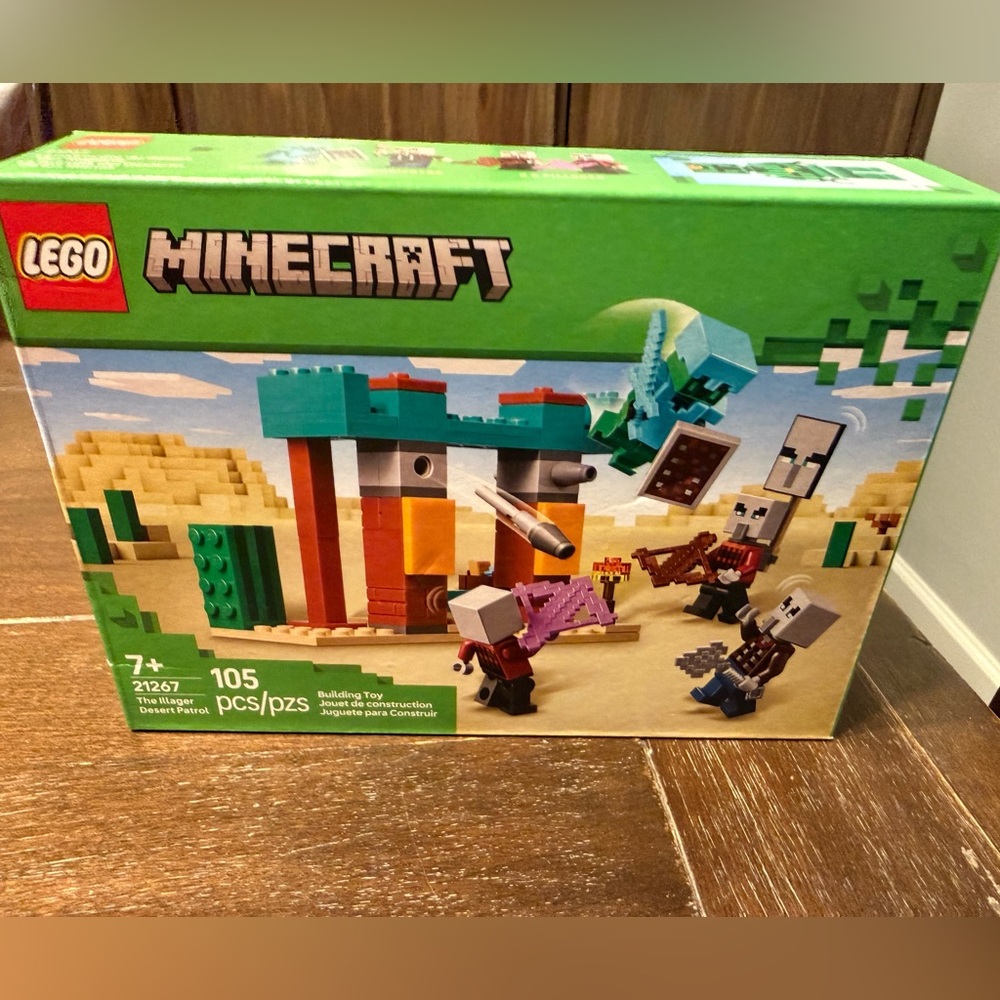 LEGO Minecraft Desert Outpost Set - Green, Orange, Brown